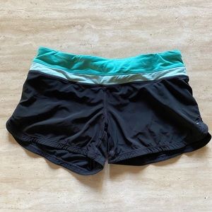 Lululemon Speed Short (Black & Green)